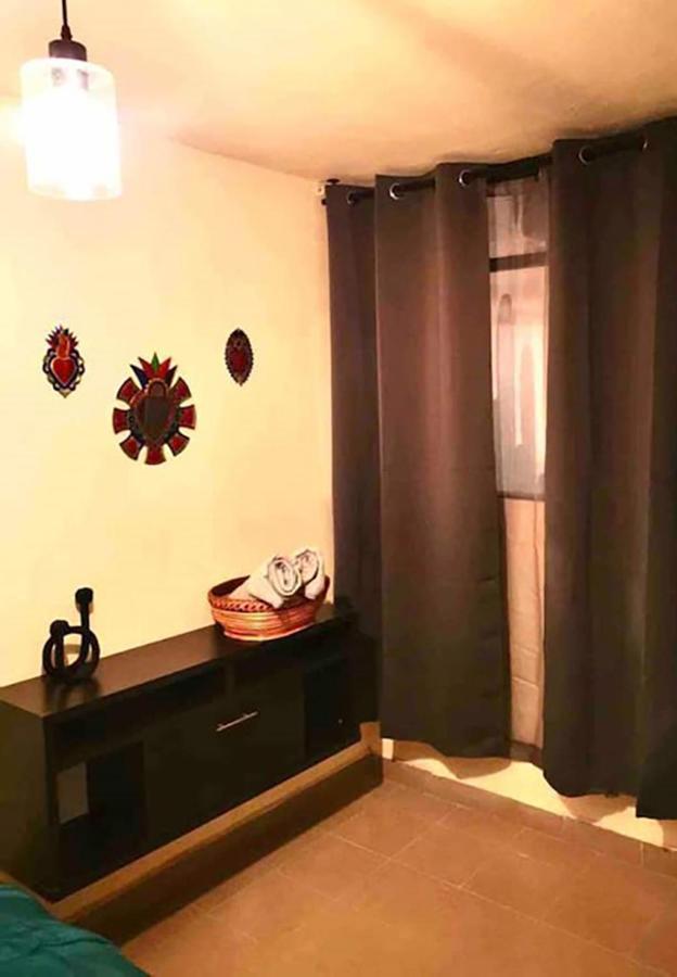 Casa Comoda Con Patio A 4 Cuadras De La Catedral. Oaxaca Bagian luar foto